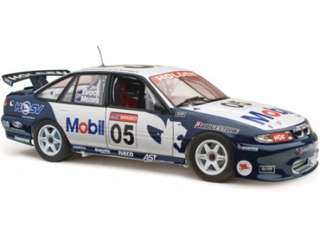 CLASSIC CARLECTABLES 1:18 HOLDEN VR COMMODORE - 1996 BATHURST Online Hot Sale