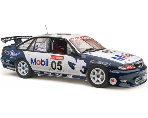 CLASSIC CARLECTABLES 1:18 HOLDEN VR COMMODORE - 1996 BATHURST Online Hot Sale