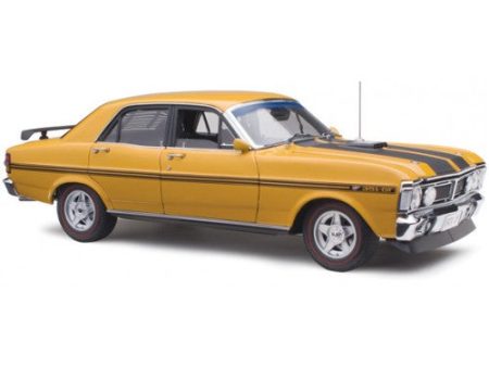 CLASSIC CARLECTABLES 1:18 FORD XY FALCON PHASE III GT-HO - YELLOW OCHRE Online now